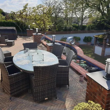 Area Close To Leeds Centre * Leeds (West Yorkshire)