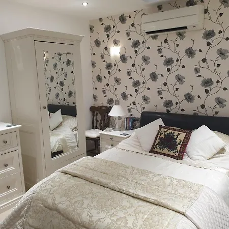 Bed & Breakfast Area Close To Centre Leeds (West Yorkshire)