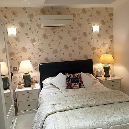 Bed & Breakfast Area Close To Centre Leeds (West Yorkshire)