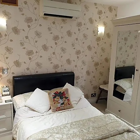 Bed & Breakfast Area Close To Centre 4*